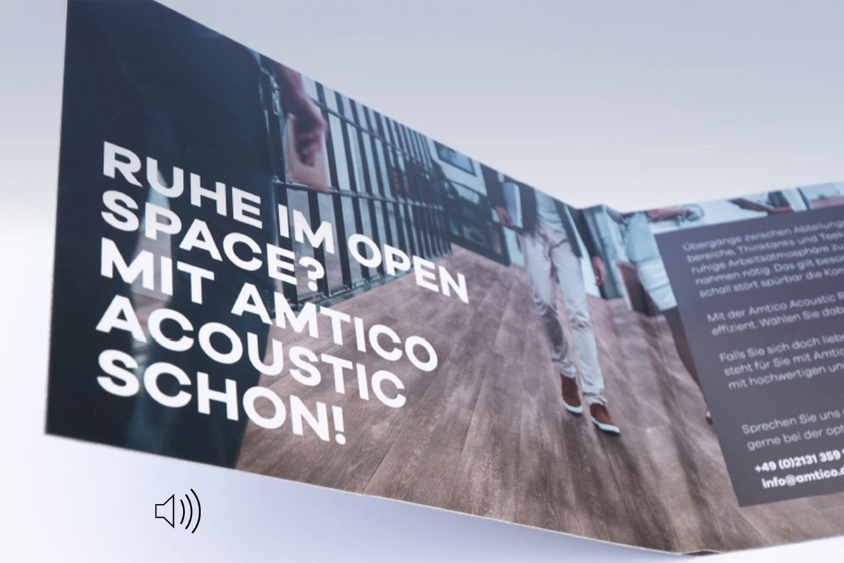 Image of a B2B mailing from Amtico on the topic of room acoustics, addressed to architects and office outfitters. Unfolded large-format, designed card. Concept and implementation by the R211 agency.