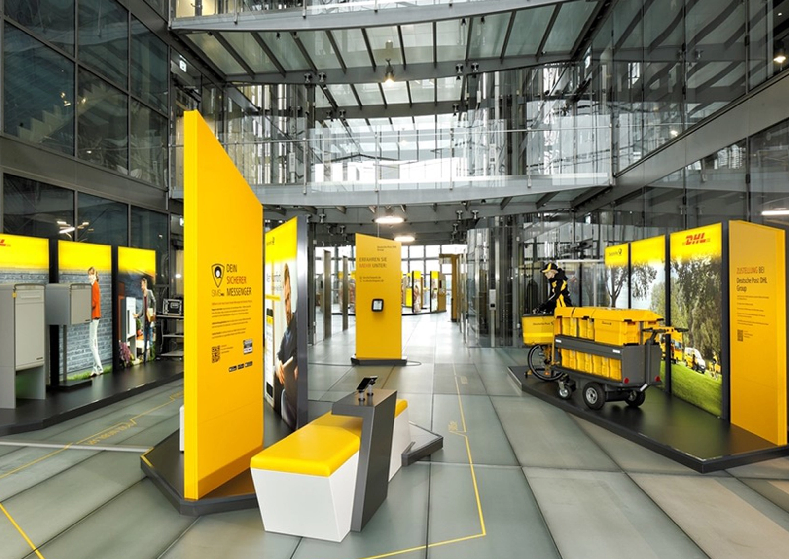 Image of the temporary exhibition 'Level 3.0' on the 30th floor of the Deutsche Post DHL Headquarters in the Post Tower in Bonn. Exhibition concept by R211 agency.
