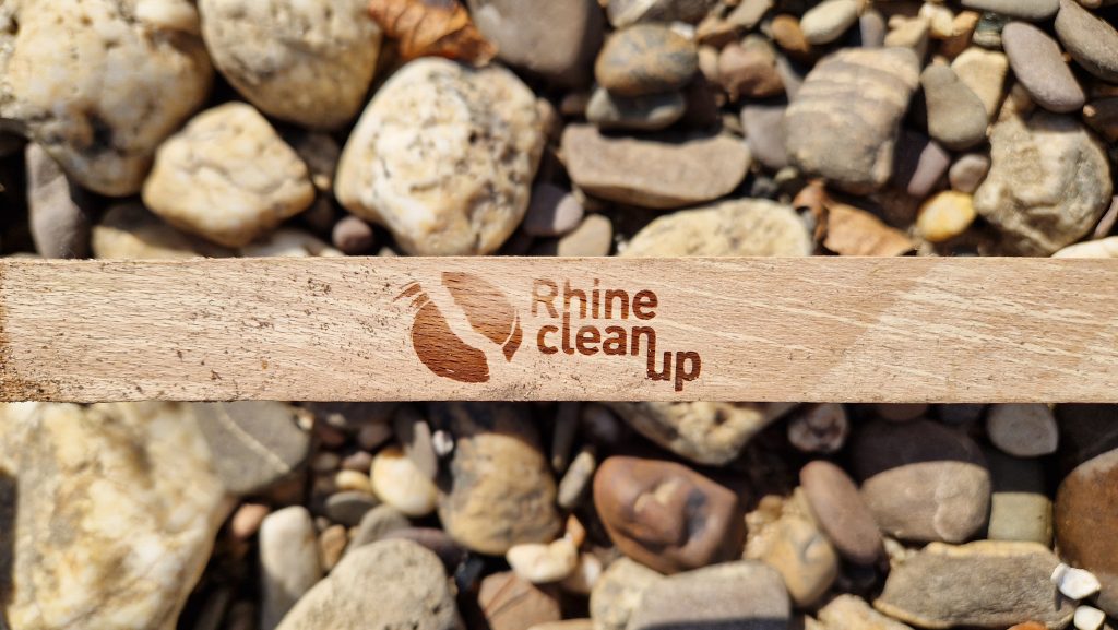 Wood with Rhine cleanUp logo